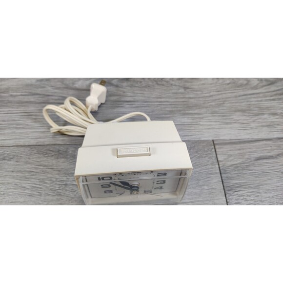 Westclox Dialite VTG Electric Alarm Clock Model 22090-22540 Made in USA-Works - Picture 3 of 11